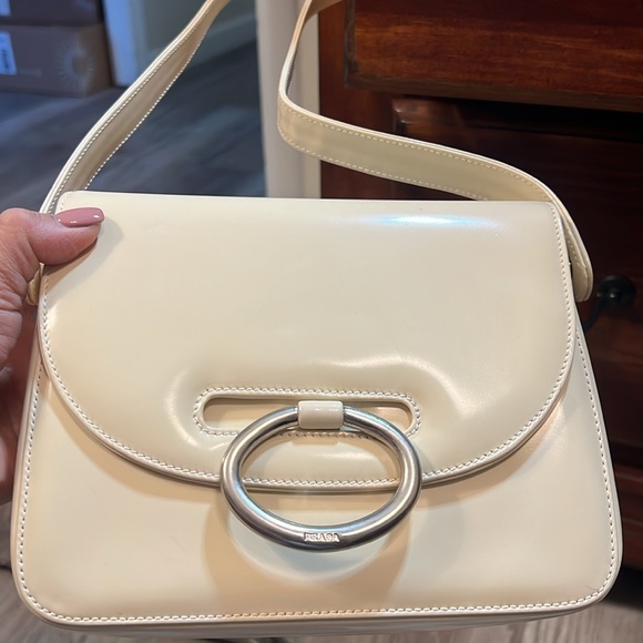 White Prada shoulder bag with authenticity card - Picture 12 of 16